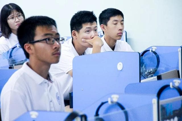 将来留学世界一流大学高中三年要做什么，国际高中班新生导学课给你答案