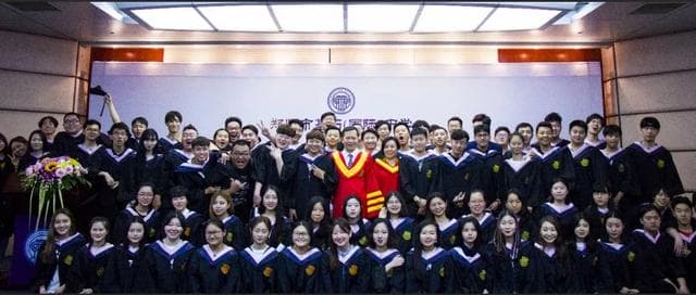 让每个孩子都有上世界名校的能力——这里是郑州市基石中学！